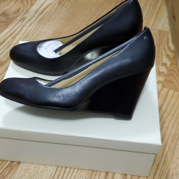 Coach loise wedge pumps NEW $200 - Picture 4 of 6